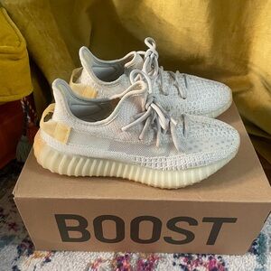 Yeezy Boost 350 V2